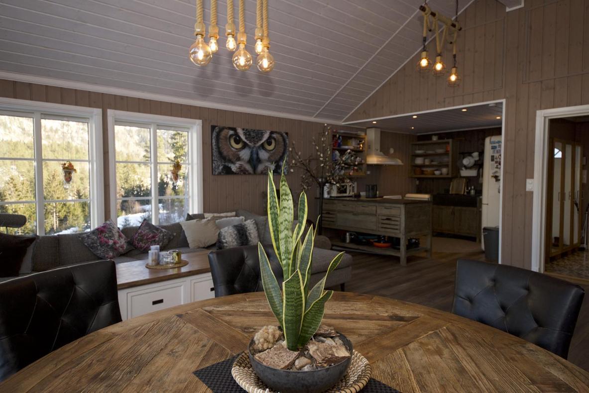 Panorama Cabin- Jacuzzi Available October 2025-May 2026 Lona Bagian luar foto